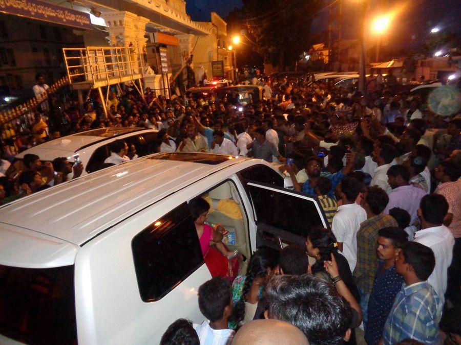 Mohanbabu & Family Visited Vemulawada Rajarajeshwara Swamy Temple