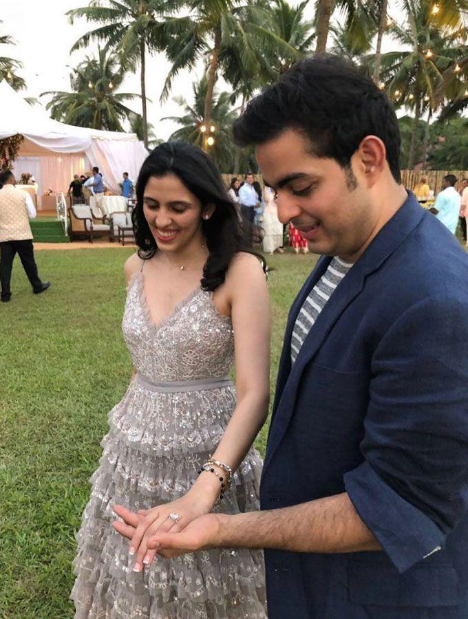 Mukesh Ambani Son Akash Ambani Engagement Photos