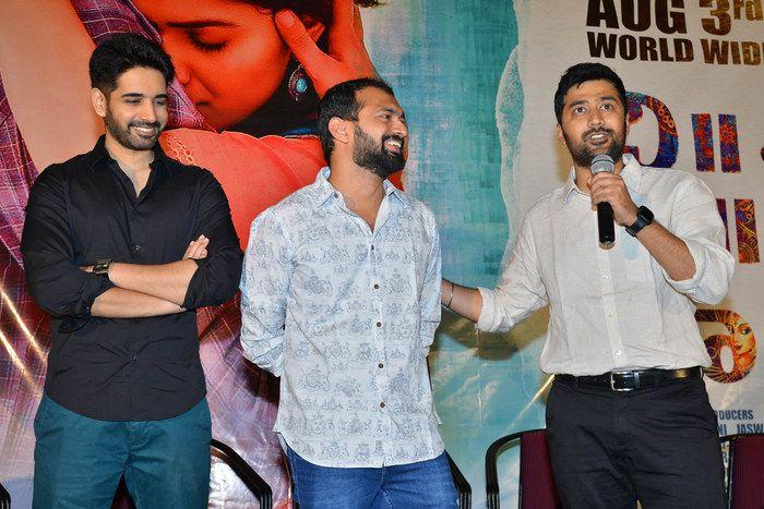 Naga Chaitanya & Samantha at Chi La Sow Movie Press Meet Photos