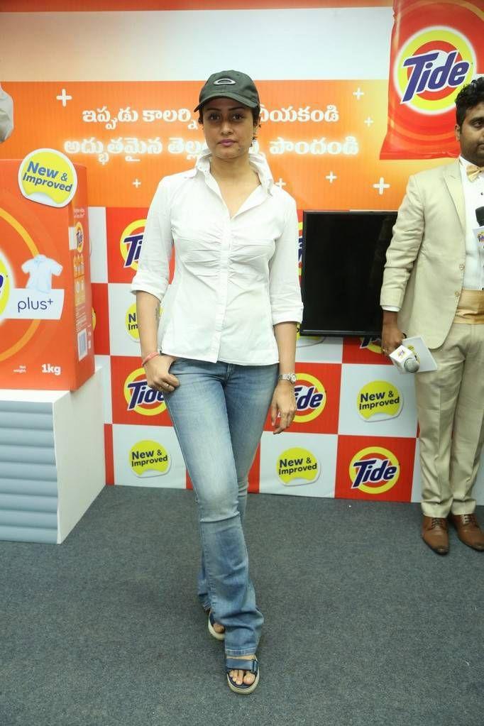 Namrata Stills At The New Tide Plus Launch