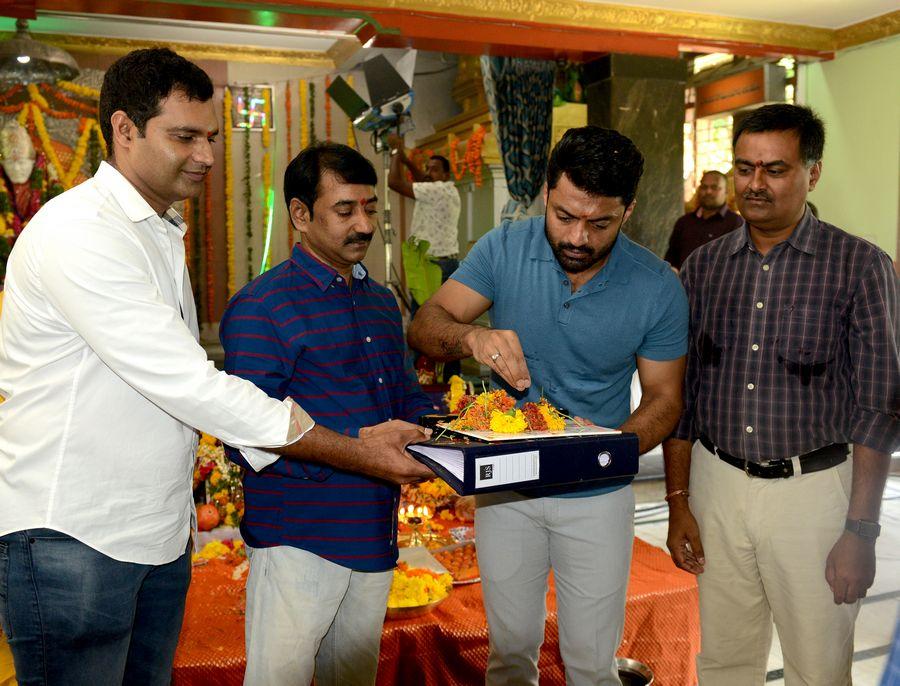 Nandamuri Kalyan Ram & Kajal Aggarwal MLA Movie Pooja Photos