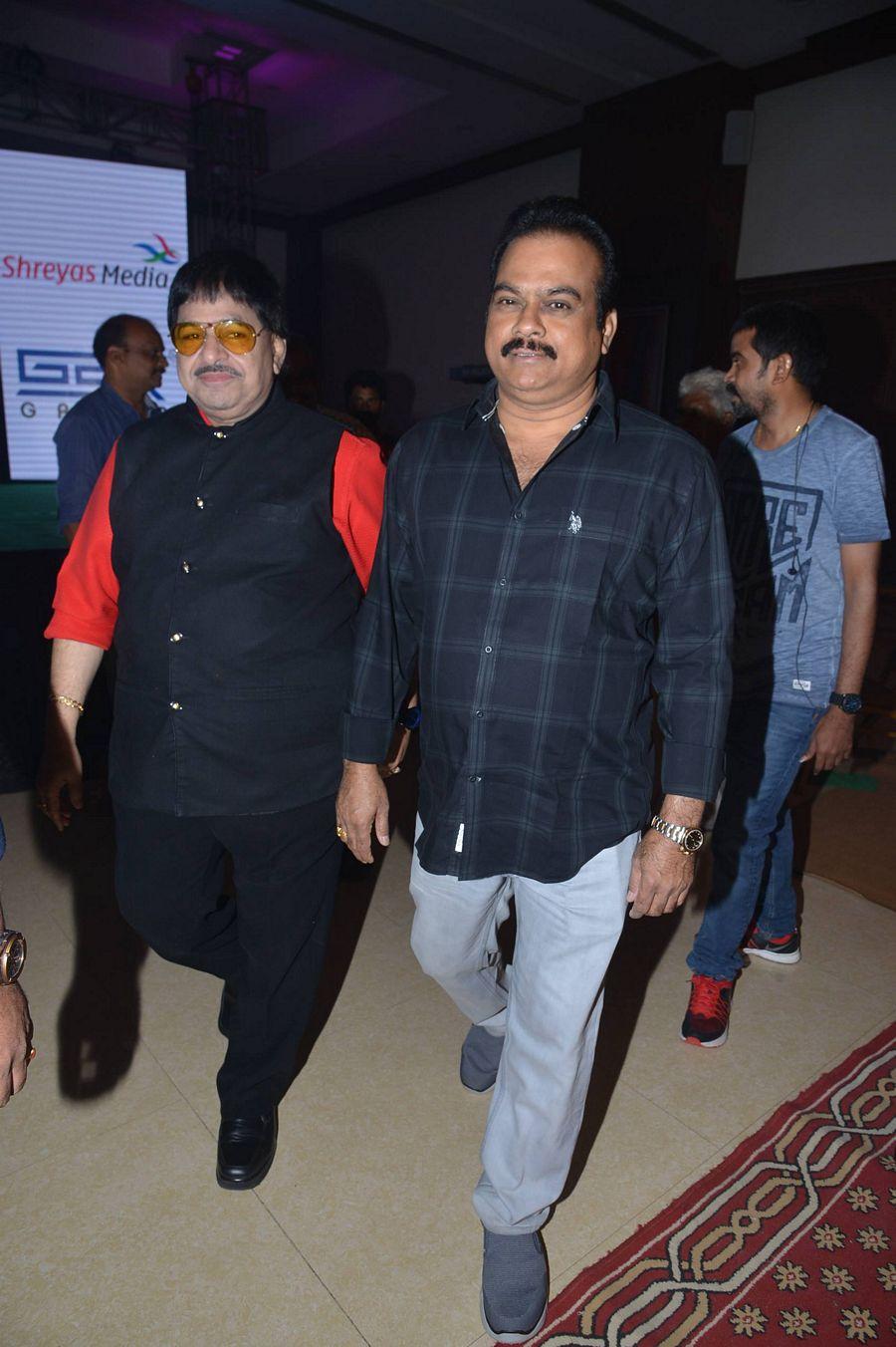 Ninnu Kori Movie Block Bluster Celebrations at Vijaywada Photos