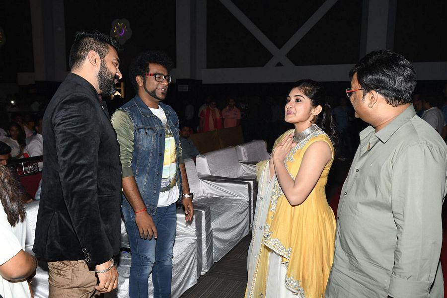 Ninnu Kori Movie Pre Release Function Photos