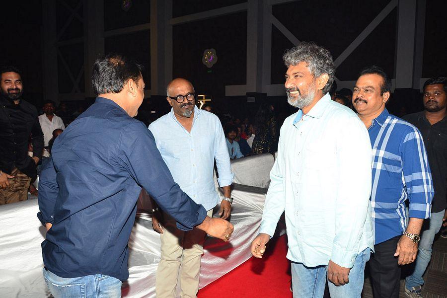 Ninnu Kori Movie Pre Release Function Photos