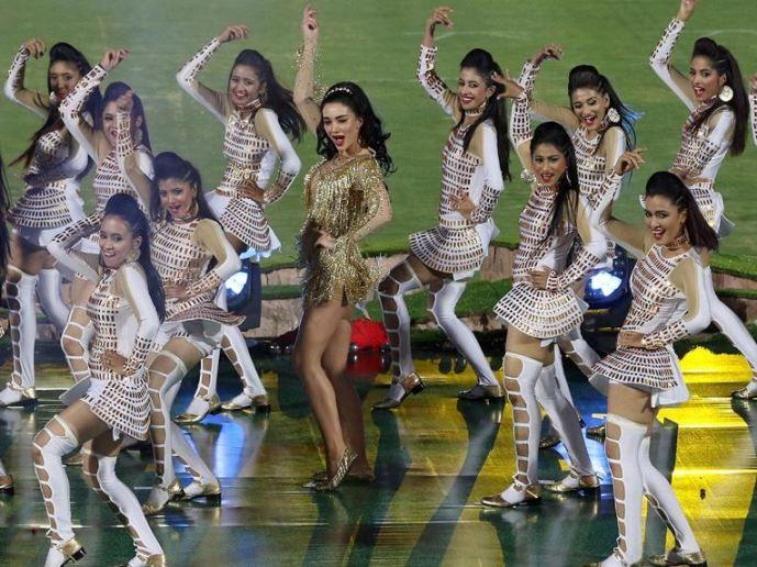PHOTOS: Amy Jackson dance performance at IPL Opening Ceremony