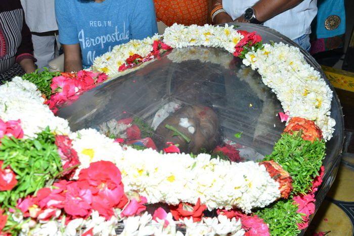 PHOTOS: Celebs Pay Tribute To Gundu Hanumantha Rao
