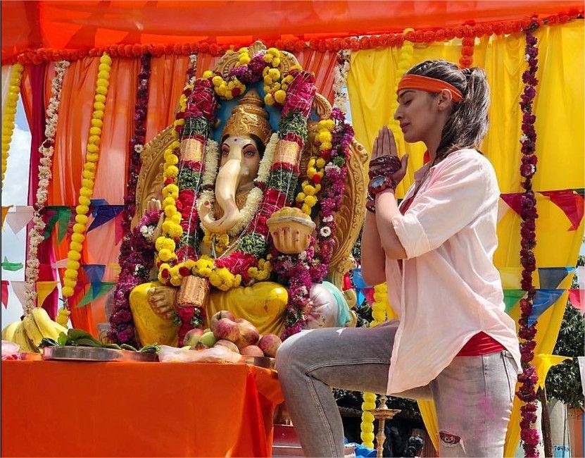 PHOTOS: Ganesh Chaturthi Celebration by Indian Celebrities