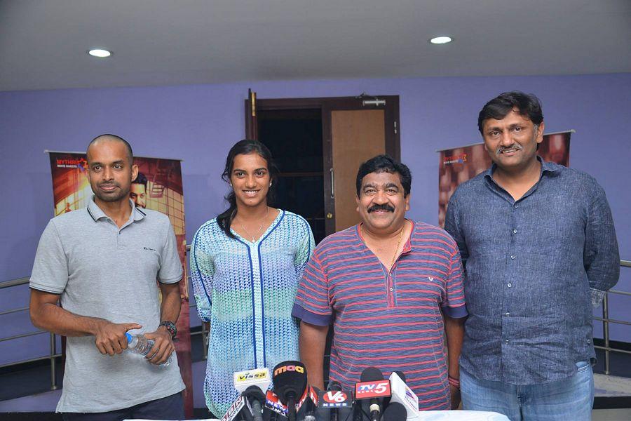 PV Sindhu & Pullel Gopichand Watch Janatha Garage