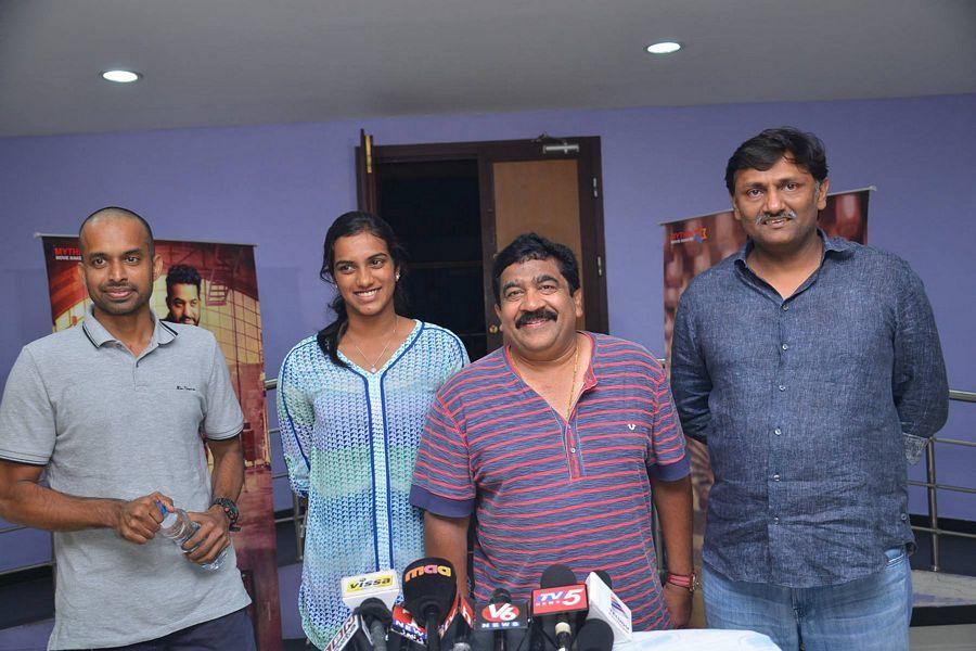 PV Sindhu & Pullel Gopichand Watch Janatha Garage