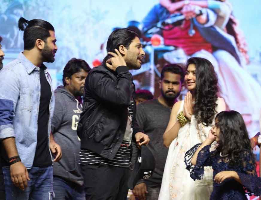 Padi Padi leche Manasu Pre Release Event Pics