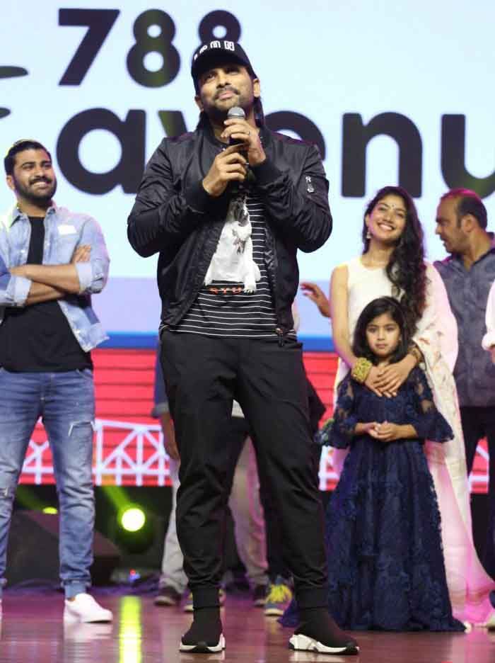 Padi Padi leche Manasu Pre Release Event Pics