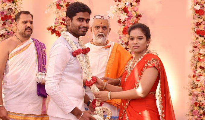 Paritala Ravi daughter's Snehalatha Engagement Photos