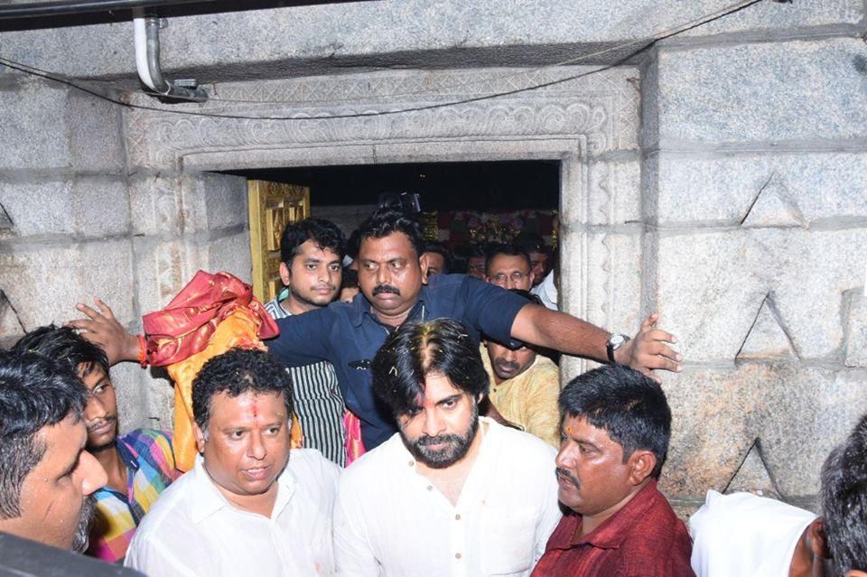 Fans Shocking Behavior with Pawan Kalyan Chittoor Road Show Photos