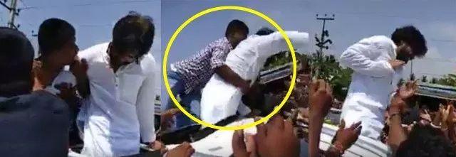 Fans Shocking Behavior with Pawan Kalyan Chittoor Road Show Photos