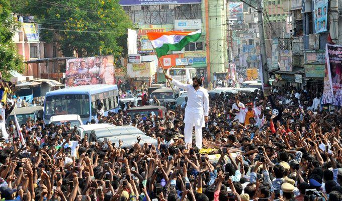 Fans Shocking Behavior with Pawan Kalyan Chittoor Road Show Photos