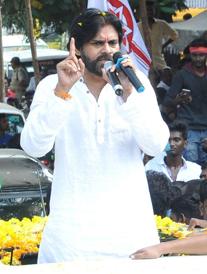 Fans Shocking Behavior with Pawan Kalyan Chittoor Road Show Photos