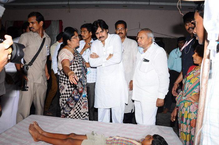 Pawan Kalyan Visits Govt Hospital at Guntur Photos