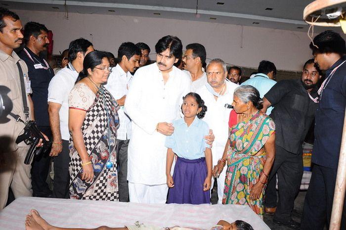 Pawan Kalyan Visits Govt Hospital at Guntur Photos