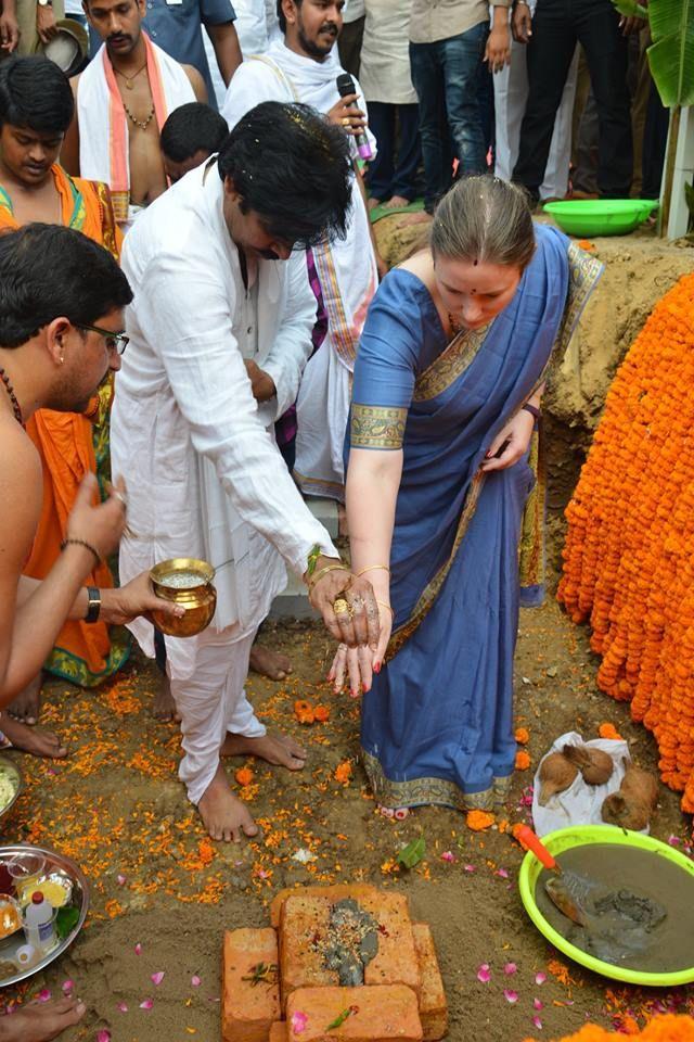 Pawan Kalyan lays foundation stone for his new house in Amaravathi