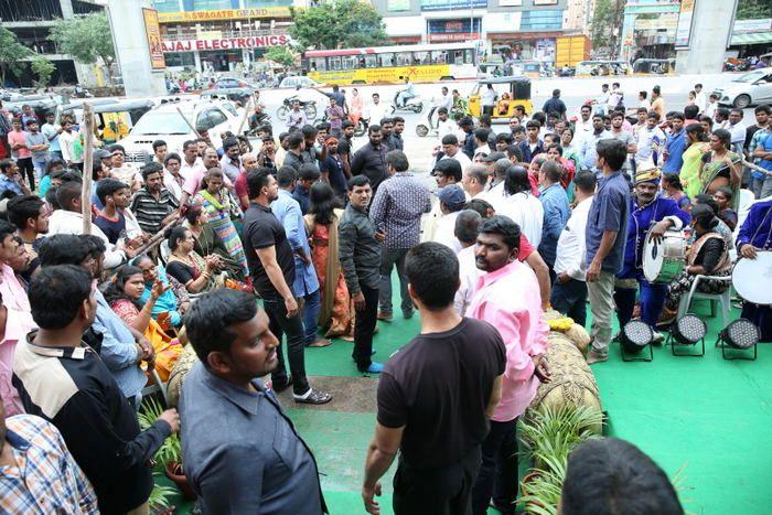Payal Rajput inaugurates a shopping mall Photos