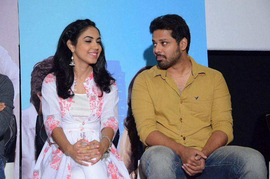 Pelli Chupulu Press Meet Photos