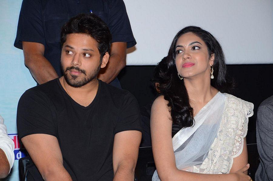 Pelli Chupulu Success Meet Photos