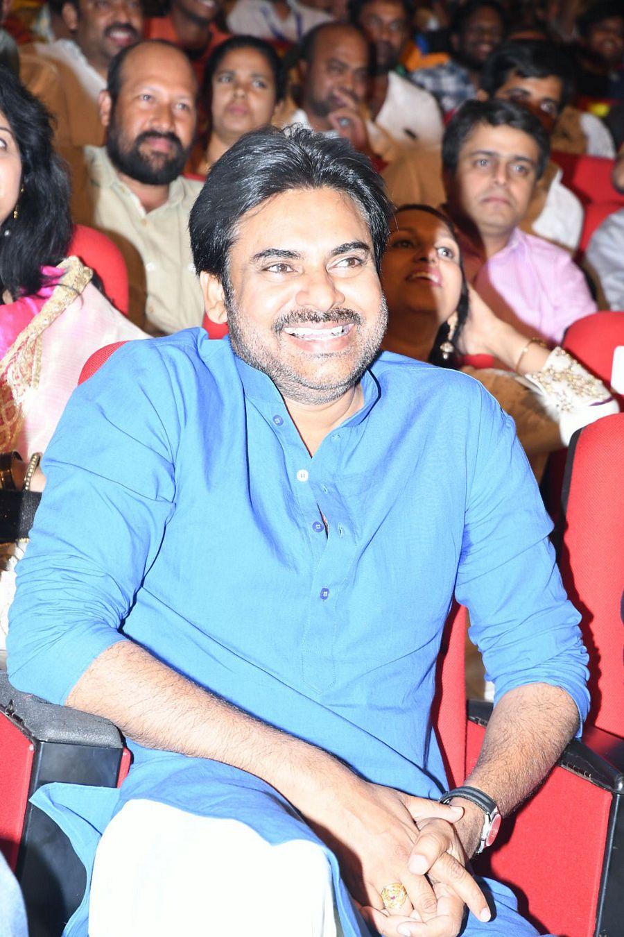 Photos: Katamarayudu Movie Pre Release Function
