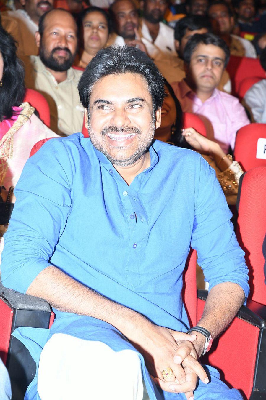 Photos: Katamarayudu Movie Pre Release Function