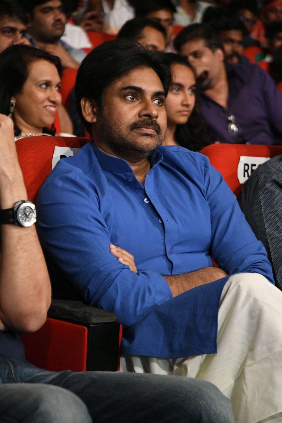 Photos: Katamarayudu Movie Pre Release Function