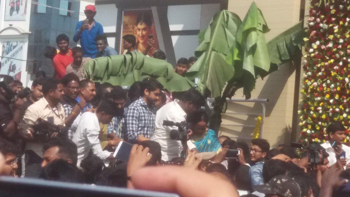 Photos: Naga Chaitanya & Tamannaah Launch a mall in Guntur