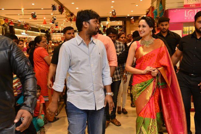 Pragya Jaiswal at South India Shopping Mall Launch Photos