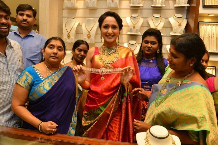 Pragya Jaiswal at South India Shopping Mall Launch Photos