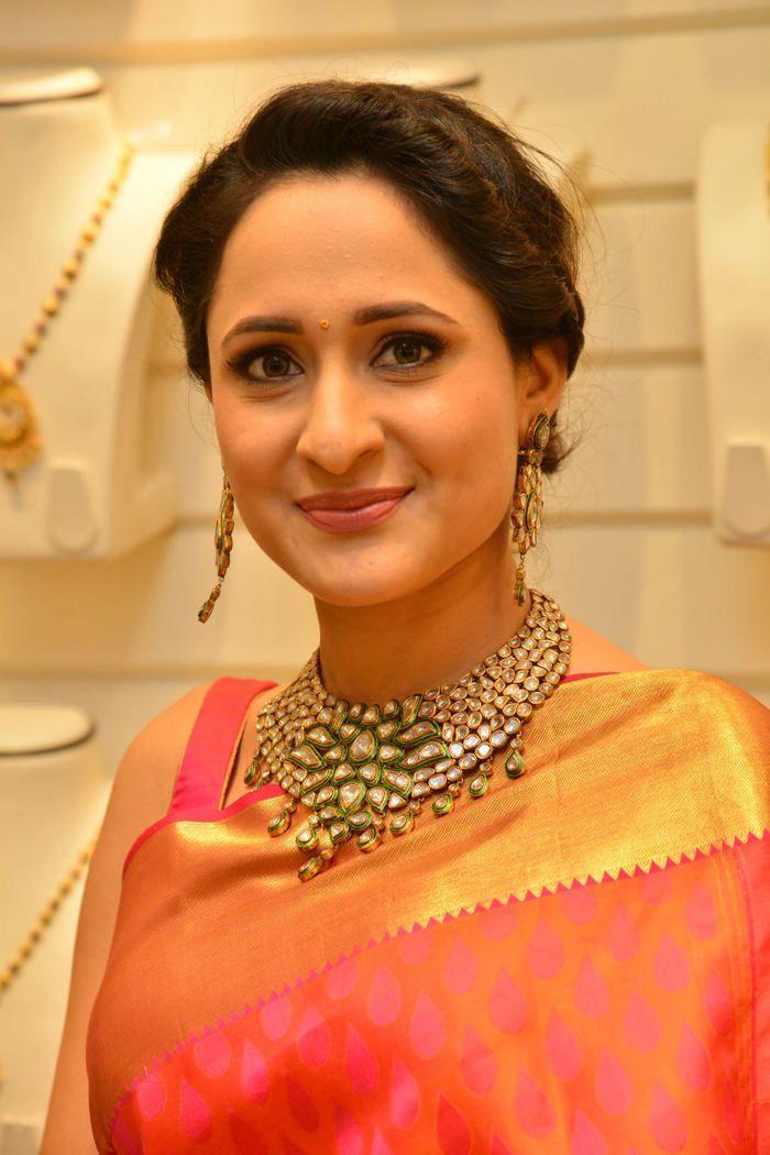Pragya Jaiswal at South India Shopping Mall Launch Photos
