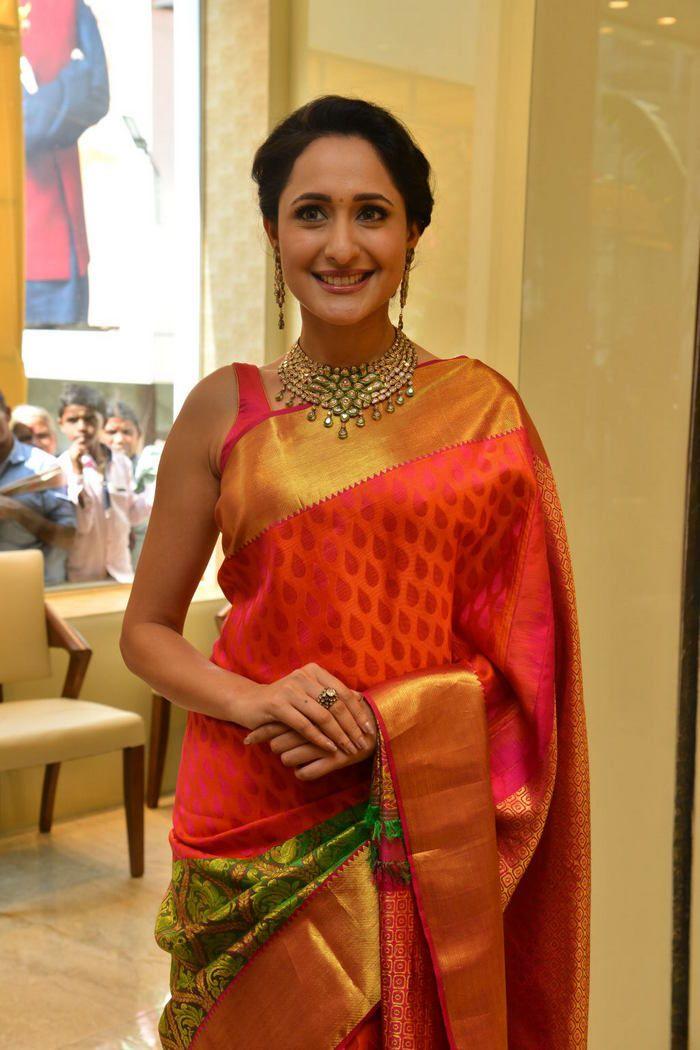 Pragya Jaiswal at South India Shopping Mall Launch Photos