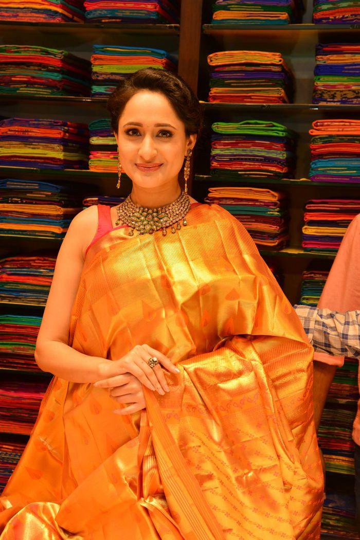 Pragya Jaiswal at South India Shopping Mall Launch Photos