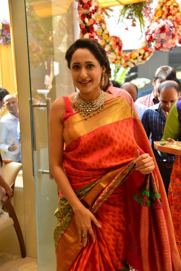 Pragya Jaiswal at South India Shopping Mall Launch Photos