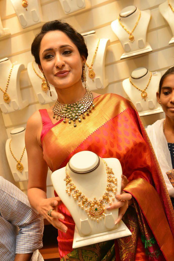 Pragya Jaiswal at South India Shopping Mall Launch Photos