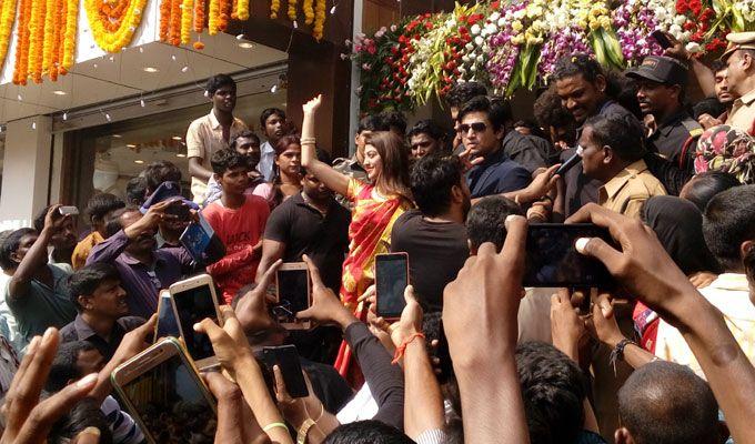 Pranitha Subhash & Actor Nikhil at Nandyal Mall Opening Photos