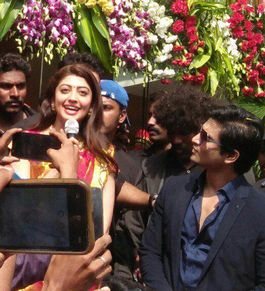 Pranitha Subhash & Actor Nikhil at Nandyal Mall Opening Photos