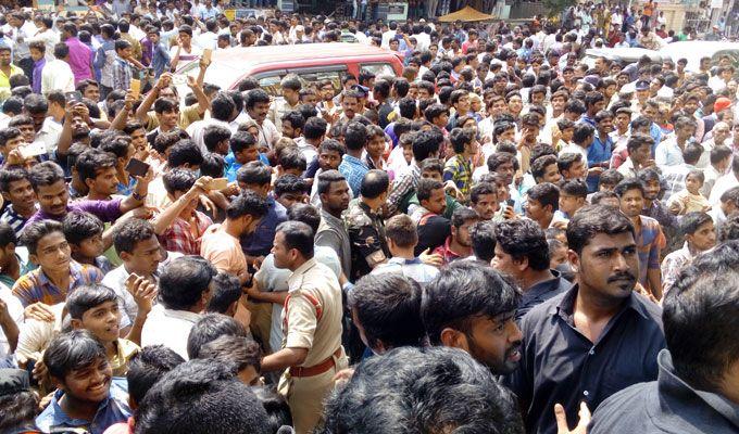 Pranitha Subhash & Actor Nikhil at Nandyal Mall Opening Photos