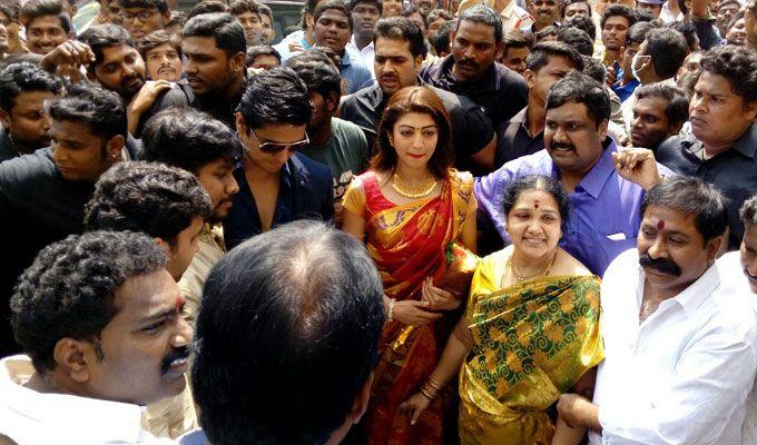 Pranitha Subhash & Actor Nikhil at Nandyal Mall Opening Photos