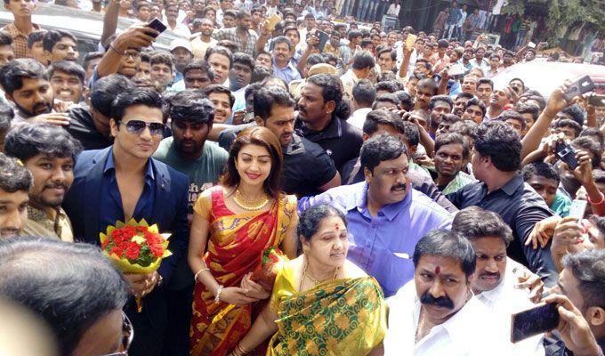 Pranitha Subhash & Actor Nikhil at Nandyal Mall Opening Photos