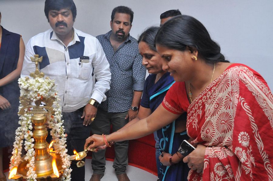 Priyamani Launch Gateway Hair Fixing Photos