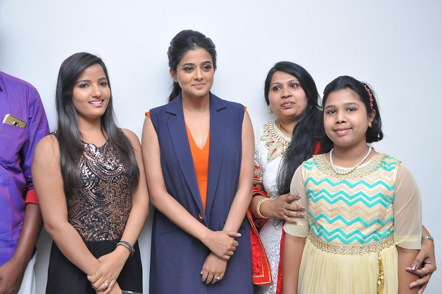 Priyamani Launch Gateway Hair Fixing Photos