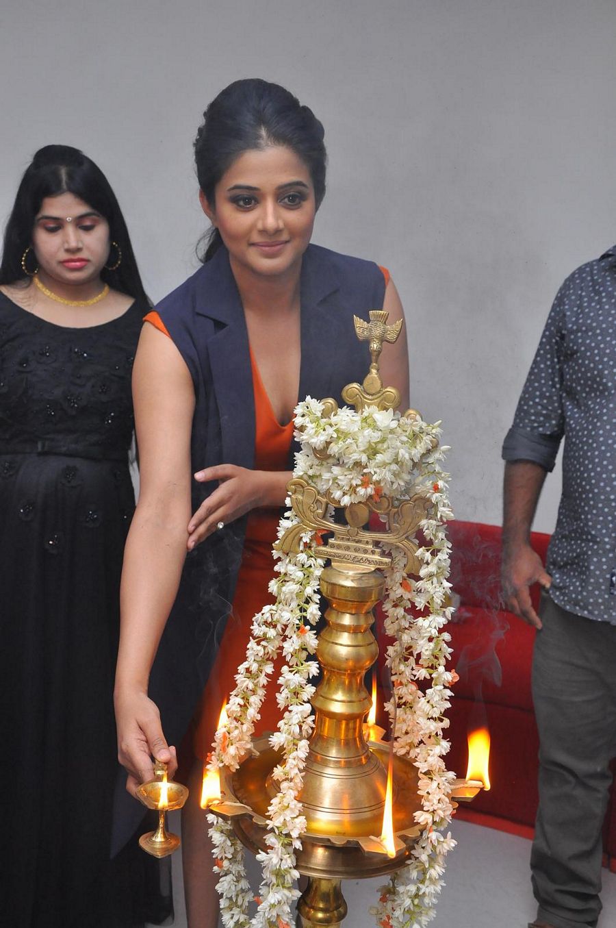 Priyamani Launch Gateway Hair Fixing Photos