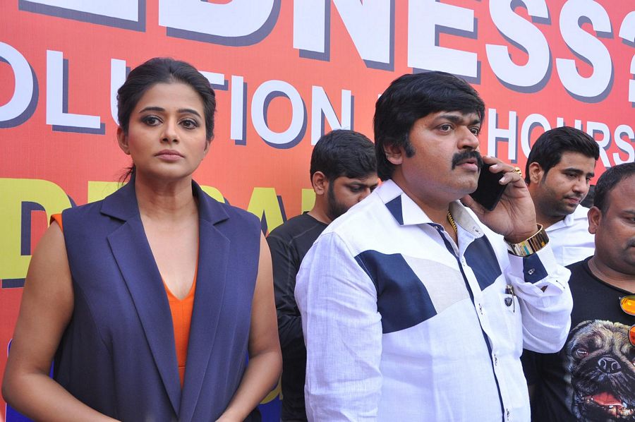 Priyamani Launch Gateway Hair Fixing Photos