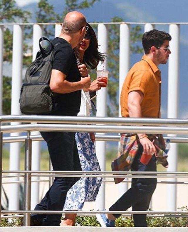 Priyanka Chopra & Nick Jonas enjoy a sweet short vacation in Mexico