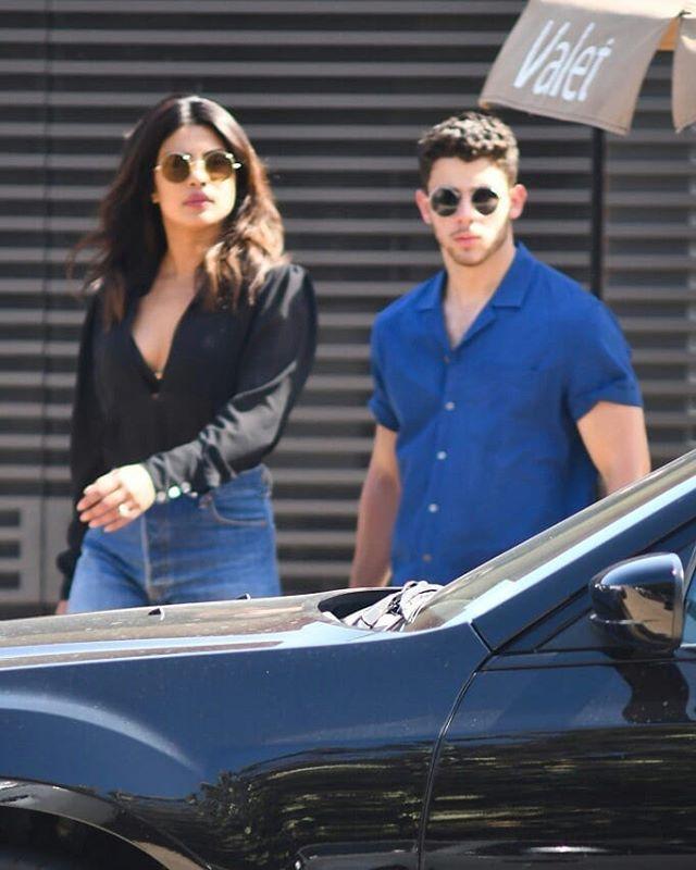 Priyanka Chopra & Nick Jonas enjoy a sweet short vacation in Mexico