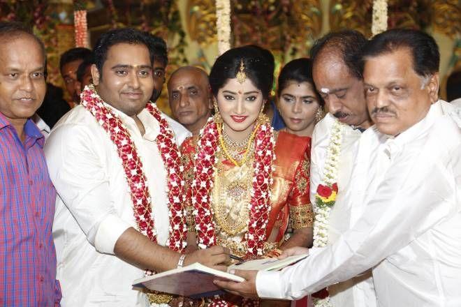 Producer Abinesh Elangovan & Nandhini Wedding Photos