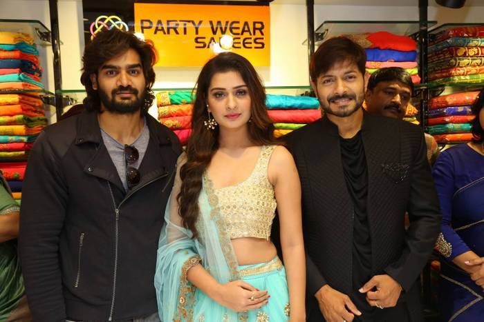 RX100 pair & Kaushal inaugurate KLM fashion mall